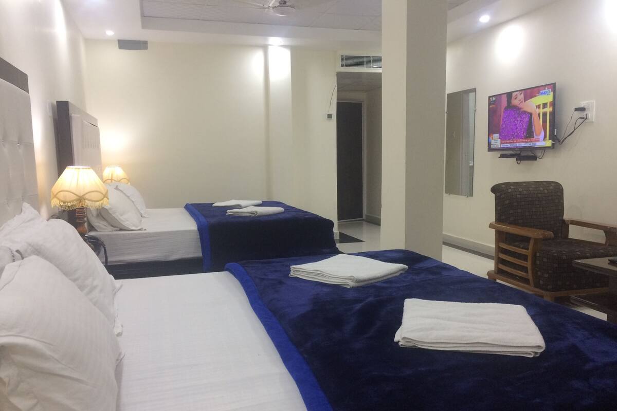1 bedroom, Egyptian cotton sheets, premium bedding, minibar