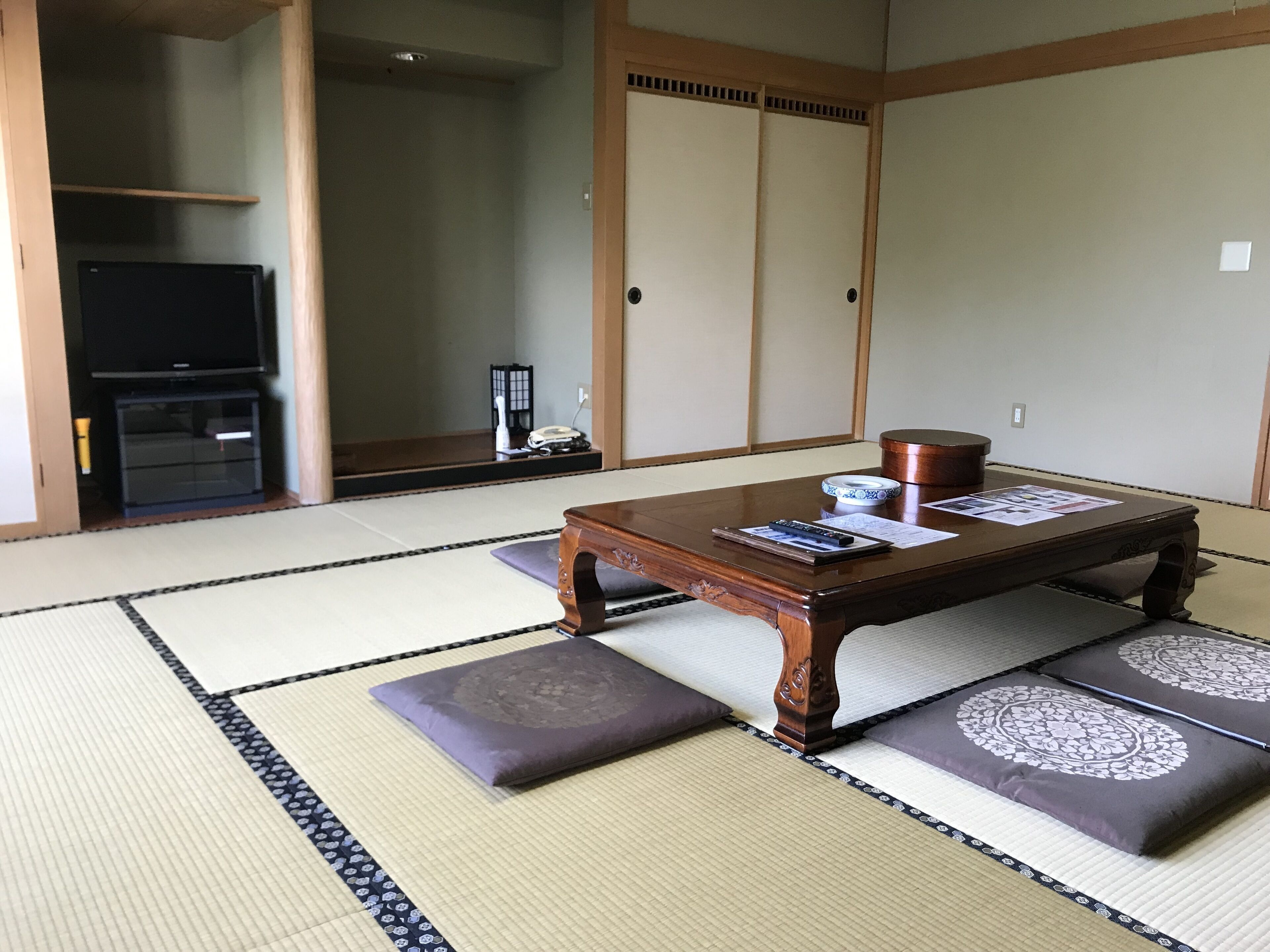 japanese style room - south tower | desk, cots/infant beds, rollaway beds, free wifi