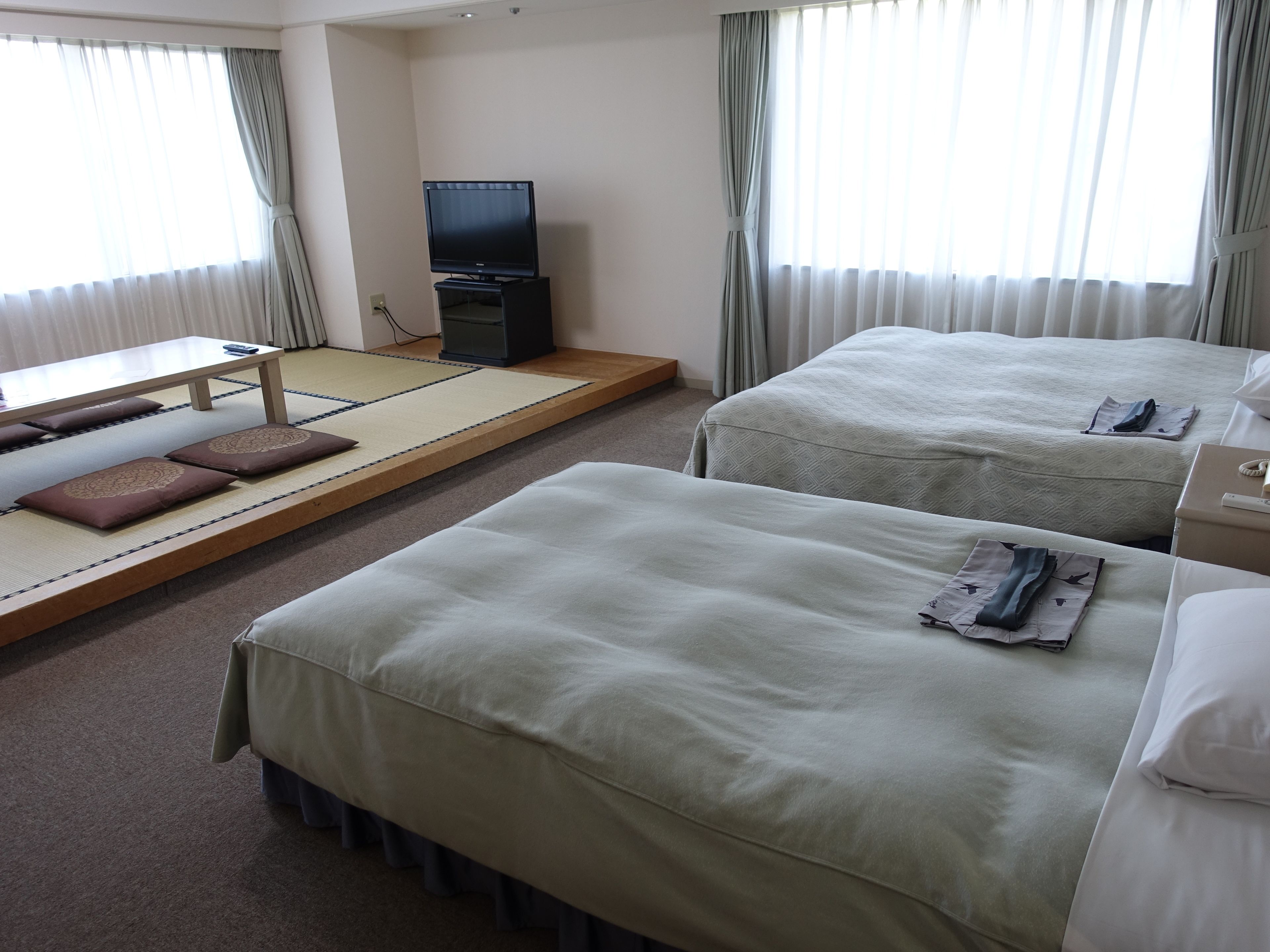 japanese western style room - south tower | desk, cots/infant beds, rollaway beds, free wifi