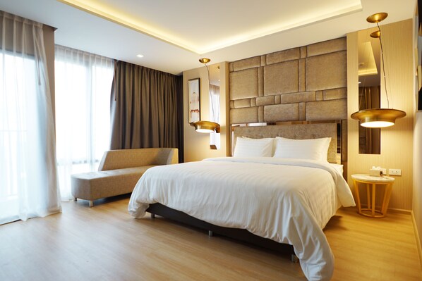 In-room safe, desk, blackout curtains, free WiFi