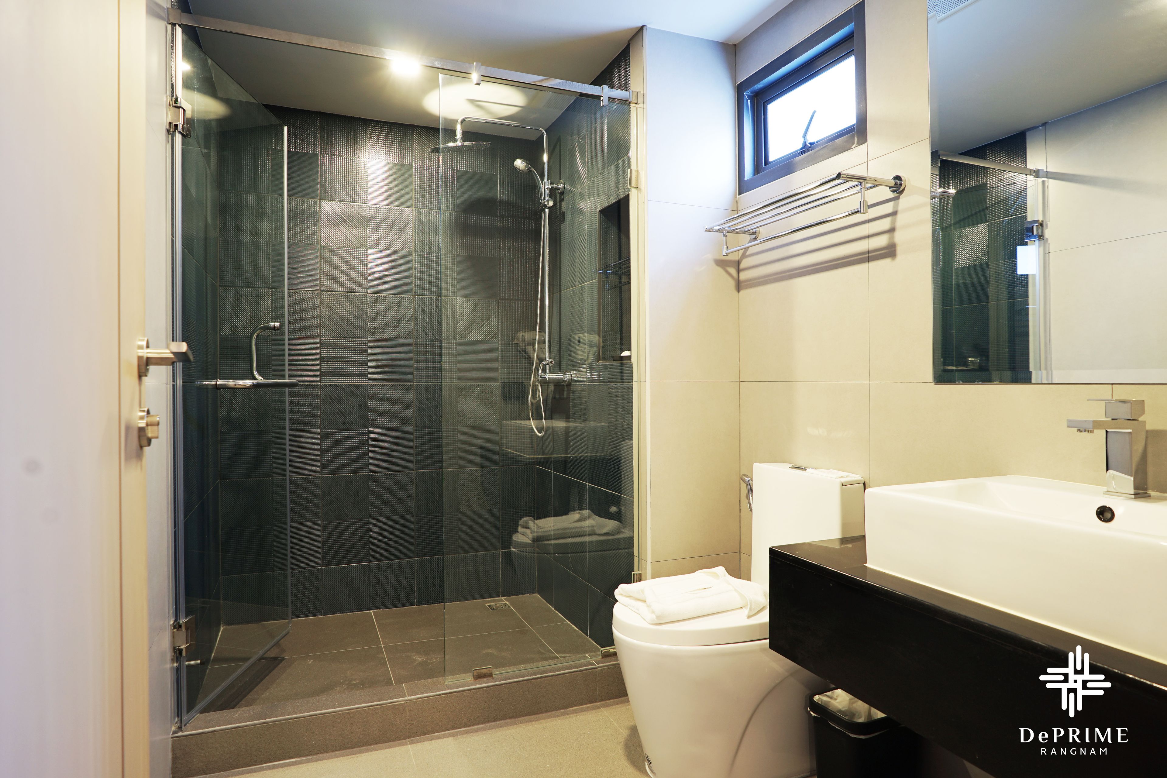 hair dryer, bidet, towels