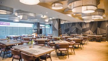 Breakfast, lunch and dinner served