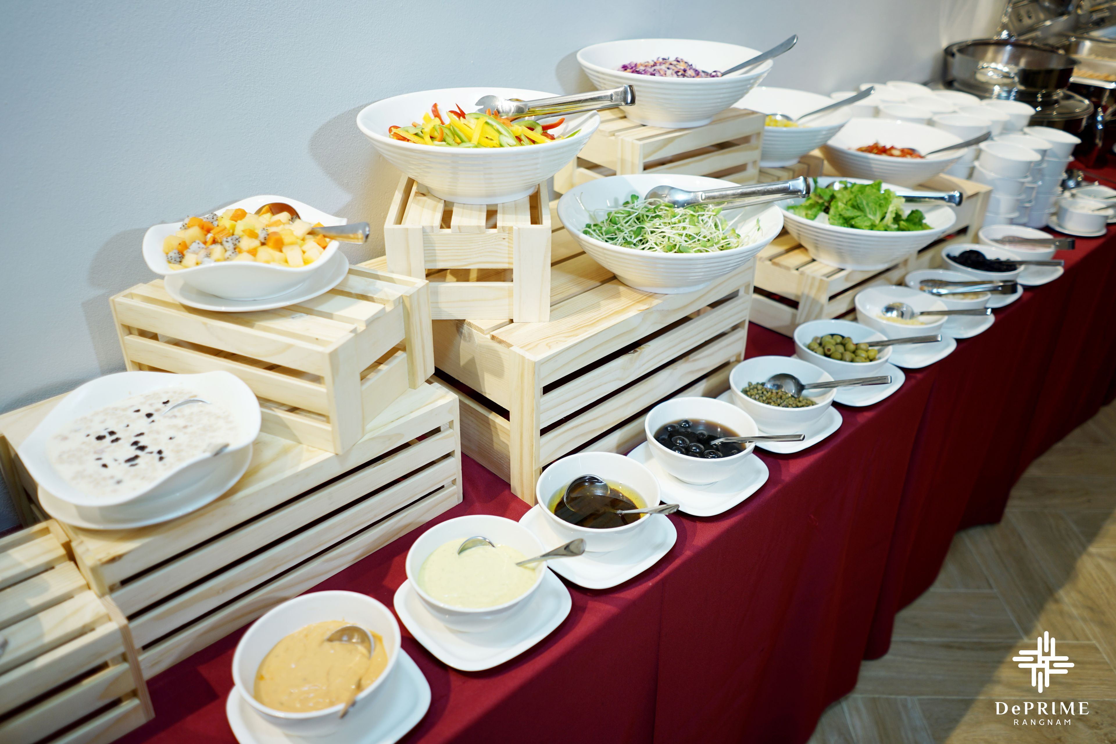 daily continental breakfast (thb 300 per person)