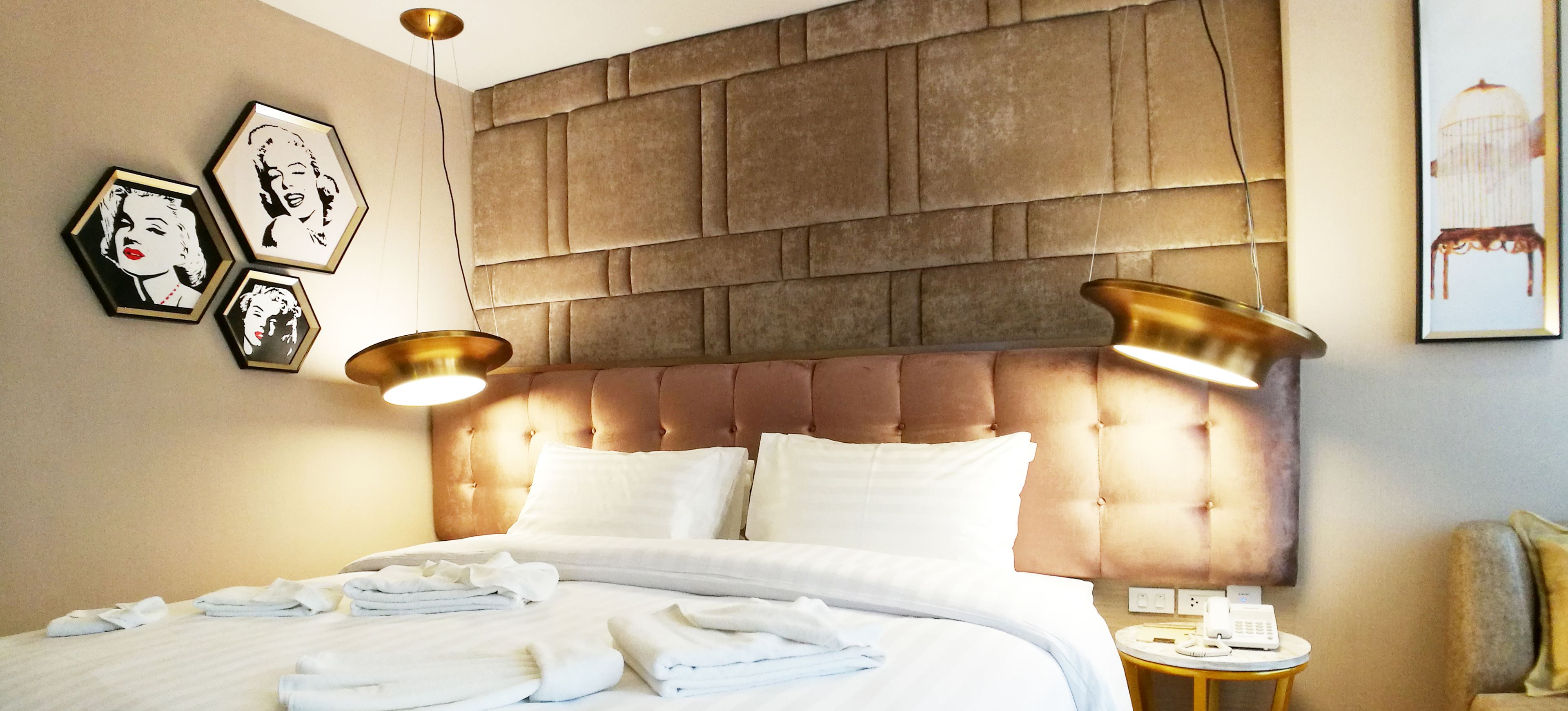 1 bedroom, in-room safe, desk, blackout curtains