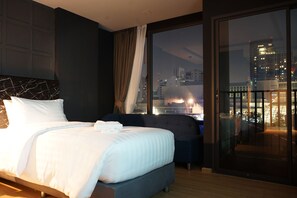 View from room - De Prime@rangnam, Your Tailor Made Hotel (Bangkok)
