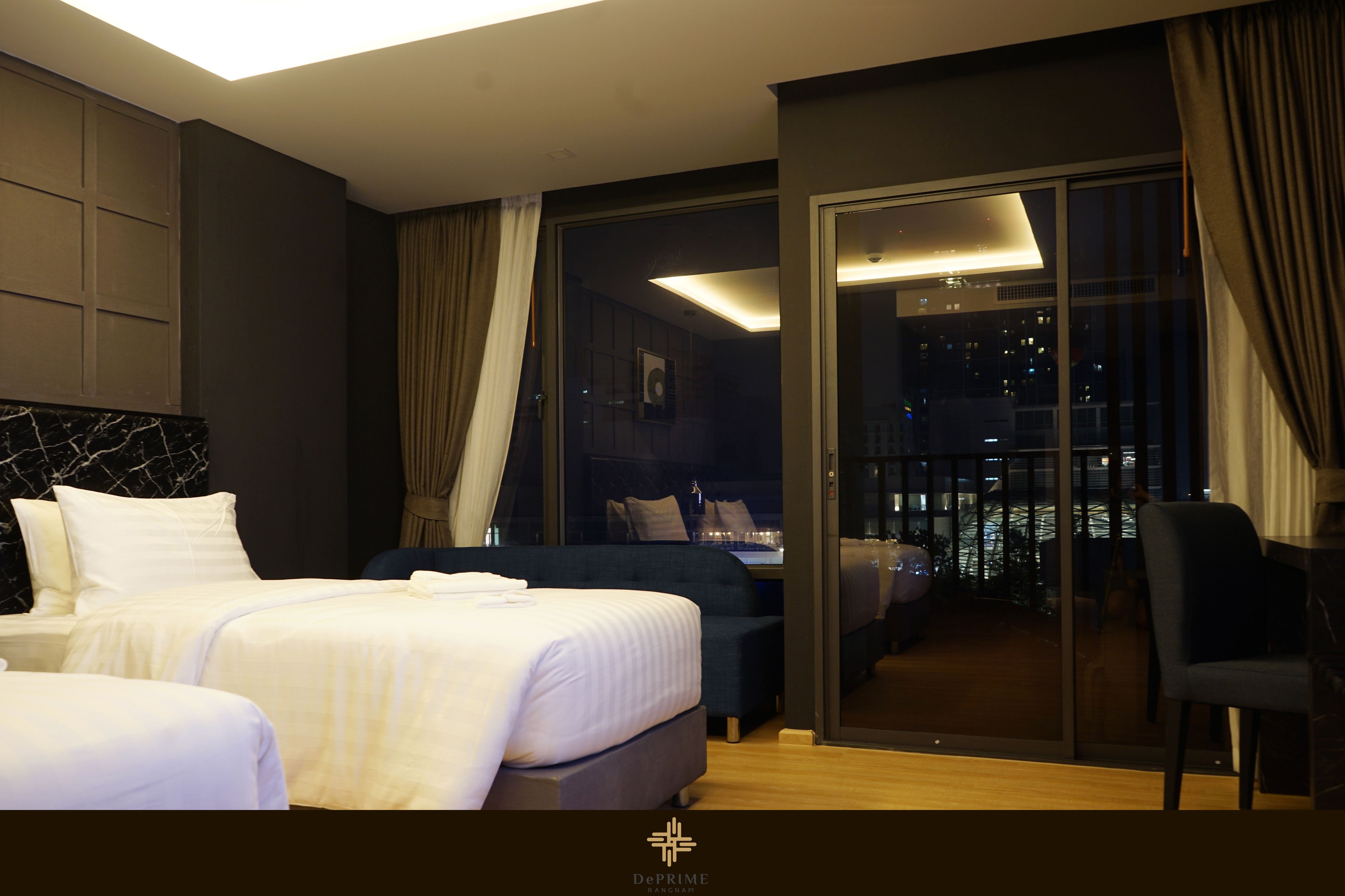 1 bedroom, in-room safe, desk, blackout curtains