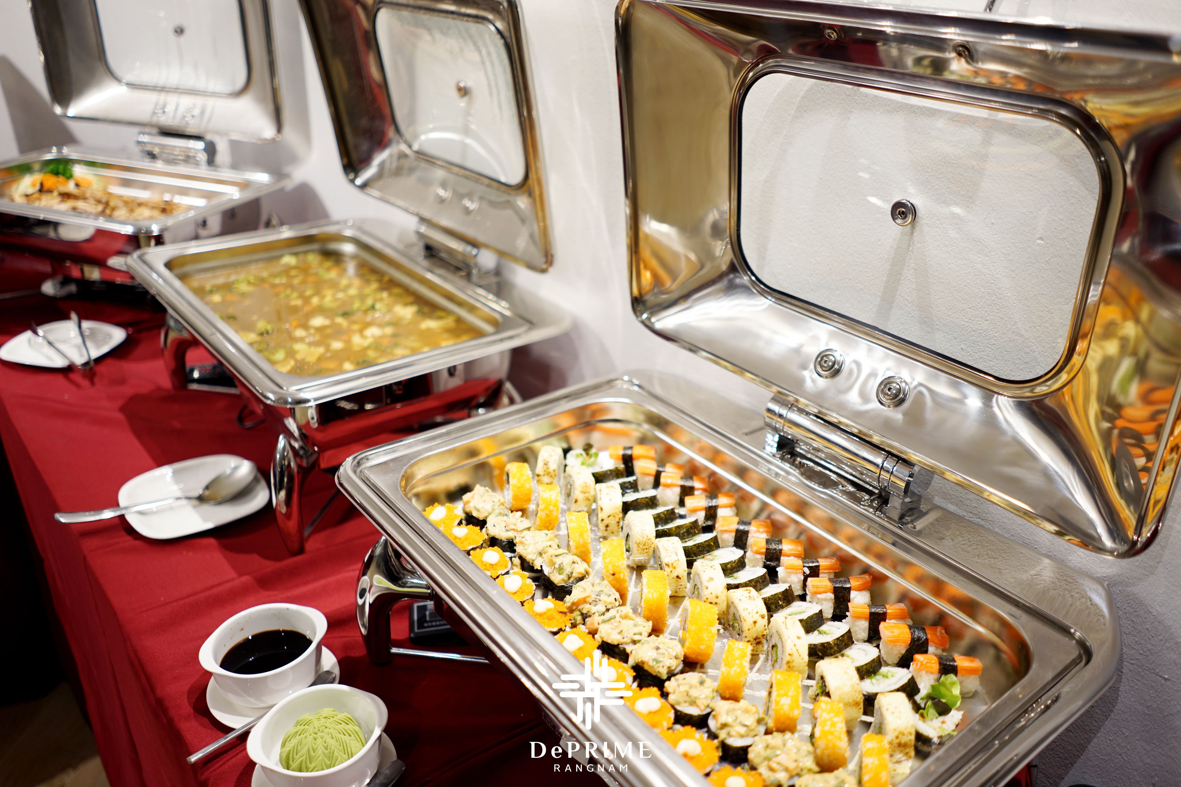 daily continental breakfast (thb 300 per person)