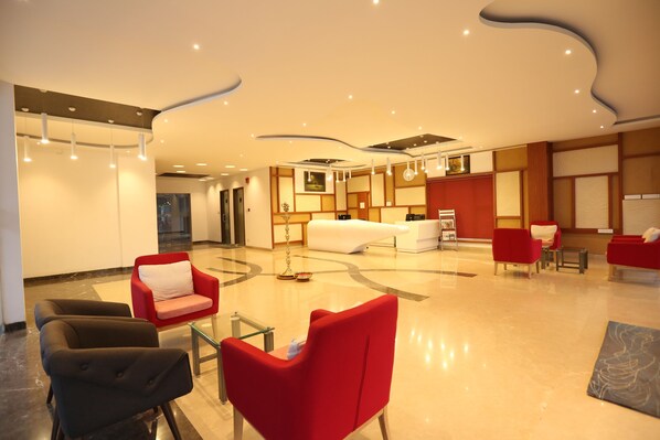 Lobby lounge - Hotel Jump In & Out (Coimbatore)