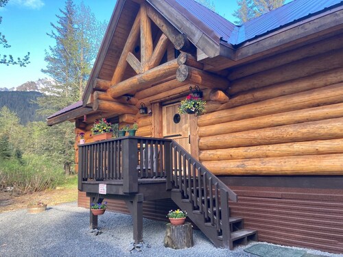 Custom Spruce Log Cabin
