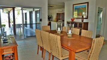 Casa de lujo, 3 habitaciones, vista a la playa, frente al mar | Servicio a la habitación