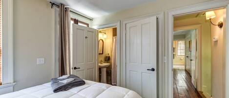 2 bedrooms, iron/ironing board, travel crib, WiFi