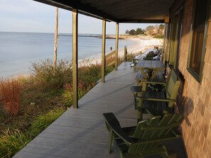 Outdoor dining - A beach cottage gem... (Waterford)