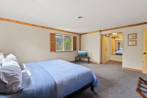 2 chambres, fer et planche à repasser, Wi-Fi gratuit, draps fournis