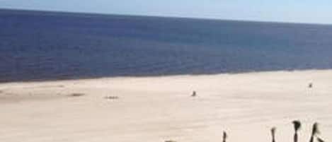 Am Strand, Liegestühle, Strandtücher