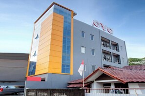 Front of property - Hotel O Sarkawi Residence (Jakarta)