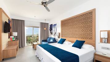Free minibar items, in-room safe, iron/ironing board, free WiFi