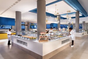 4 Restaurants, Frühstück, Mittagessen, Abendessen, Fusionsküche