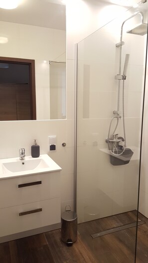 Bathroom - Promenady Wrocławskie Aparts (Wroclaw)