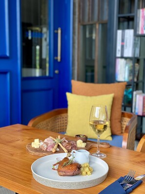 Daily English breakfast (IDR 120000 per person)