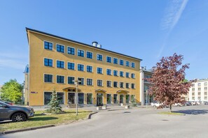 Front of property - Harbor Black Pearl Apartments (Tallinn)