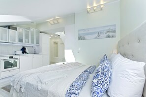 Design Loft (D) | Frette Italian sheets, premium bedding, down duvets, Select Comfort beds - Harbor Black Pearl Apartments (Tallinn)
