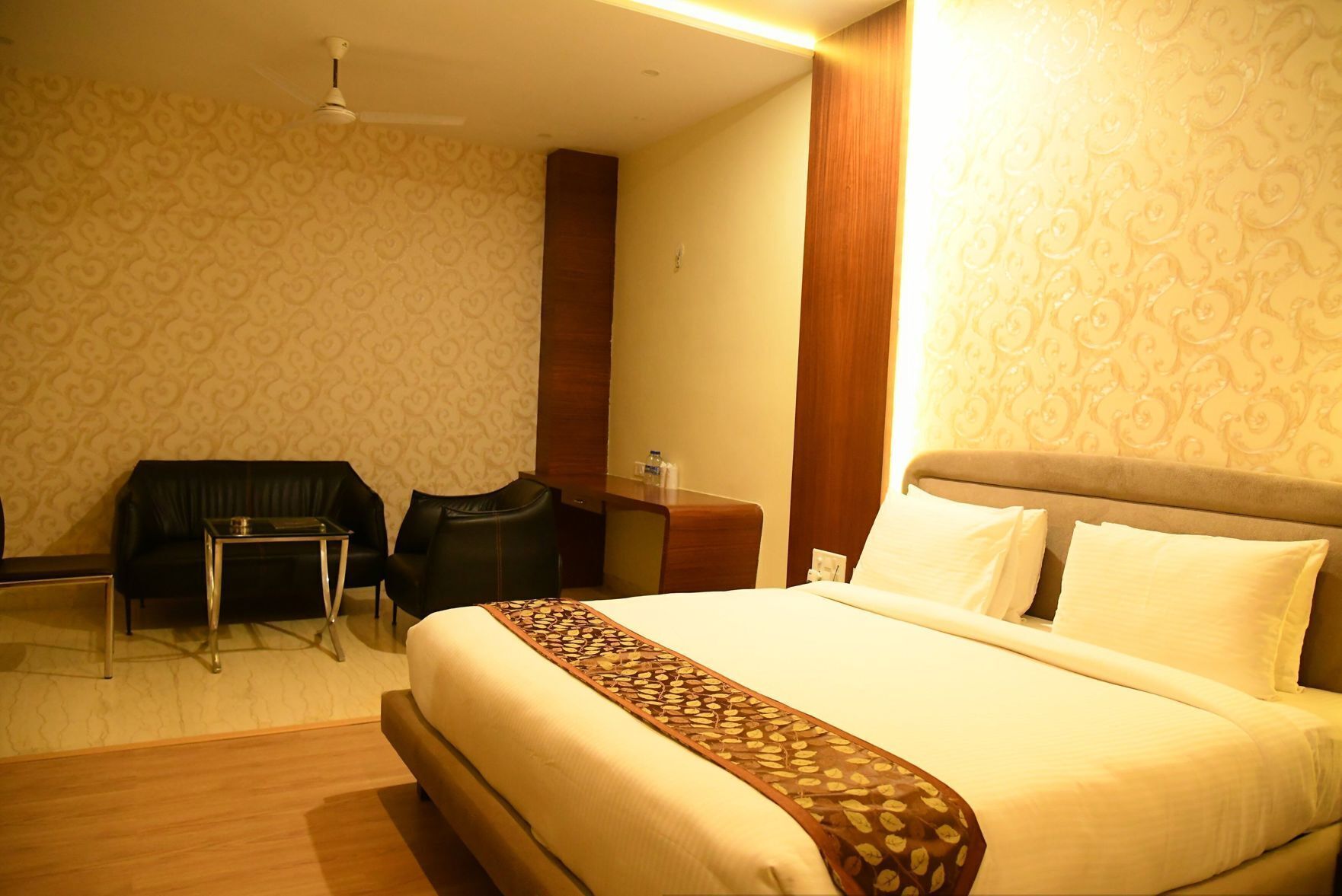 1 bilik tidur, peralatan tempat tidur premium, bar mini 