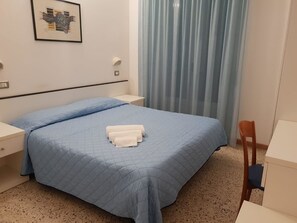 Economy Double Room | Desk, cribs/infant beds, free WiFi - Hotel Riva (Rimini)