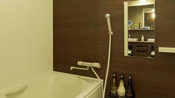 Deluxe Room (Japanese Style) | Bilik Mandi | Kelengkapan dandanan diri percuma, pengering rambut, selipar