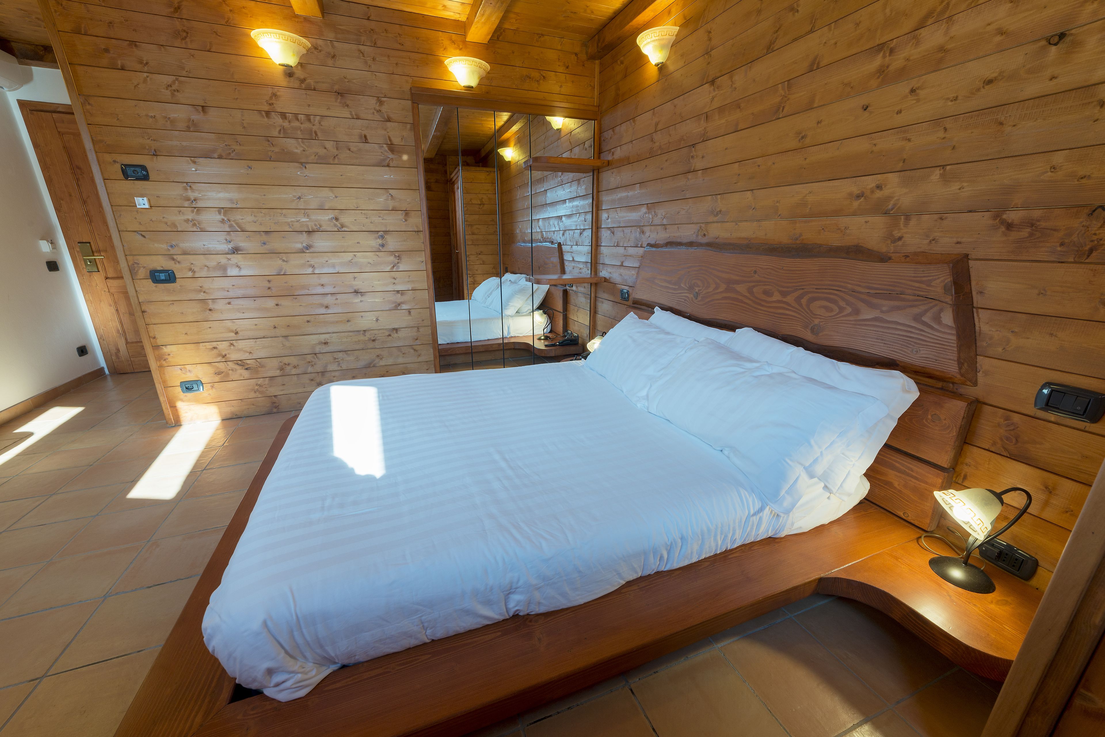 Deluxe Double Room (Cedro - SPA included) | Frette Italian sheets, premium bedding, down duvets, memory-foam beds