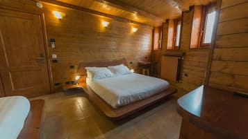 Tripla Deluxe (Abete - SPA included) | 2 camere, lenzuola Frette, biancheria da letto di alta qualità