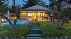 Villa Deluxe, 2 camere da letto, piscina privata | Terrazza/patio