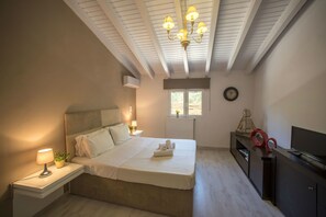 Villa Deluxe, 2 chambres, piscine privée | 2 chambres, coffres-forts dans les chambres, bureau