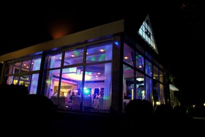 Front of property – evening/night - Hotel Saltenhof (Hoerstel)