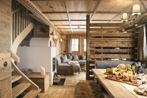 Deluxe Chalet | Living room | Flat-screen TV - Sporer-Alm Alpine Residence (Rohrberg)