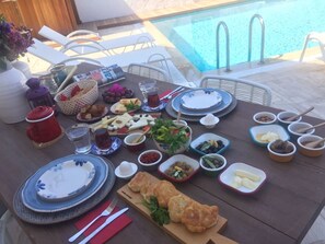 Komplett frokost er inkludert hver dag