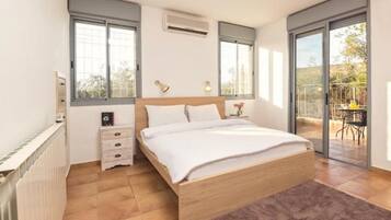 Family Villa, Multiple Bedrooms | 7 bedrooms, desk, free cots/infant beds, free WiFi