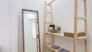 Basic Double Room, 1 King Bed, Non Smoking, Balcony | Room amenity - Megustas Homestay (Ho Chi Minh City)