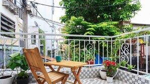 Basic Double Room, 1 King Bed, Non Smoking, Balcony | Balcony - Megustas Homestay (Ho Chi Minh City)