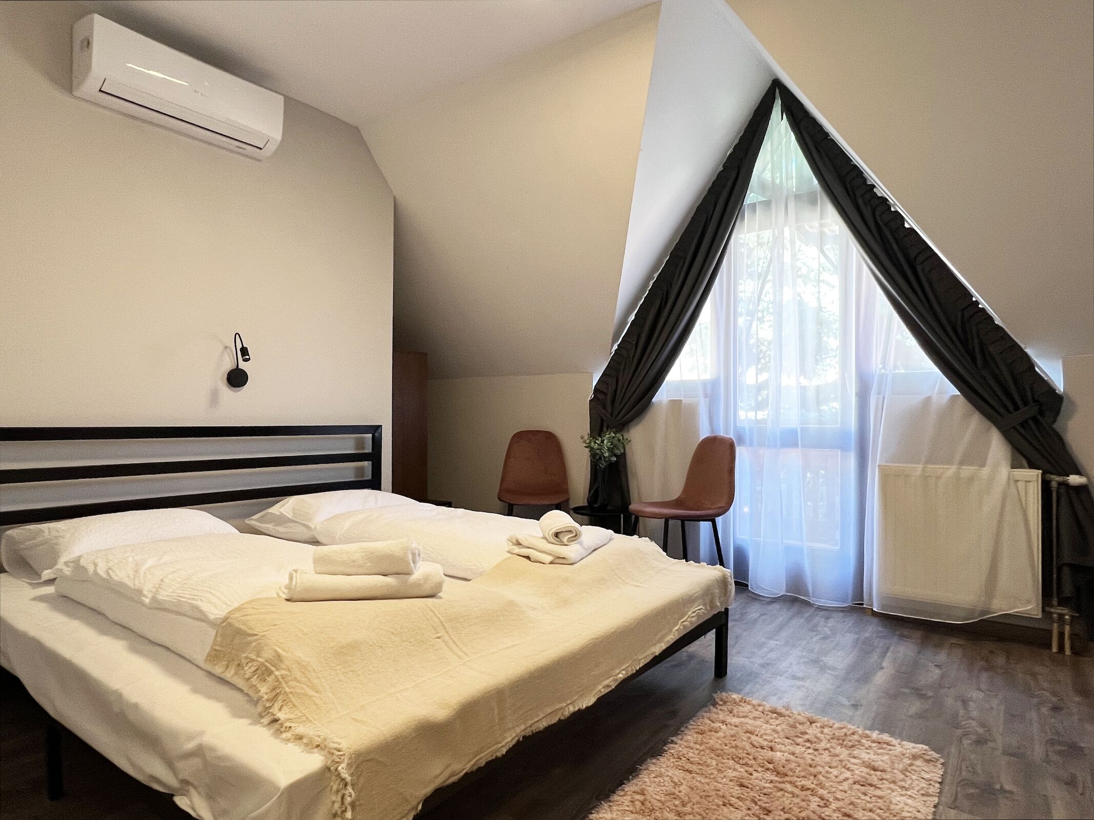 1 bedroom, in-room safe, blackout drapes, free WiFi