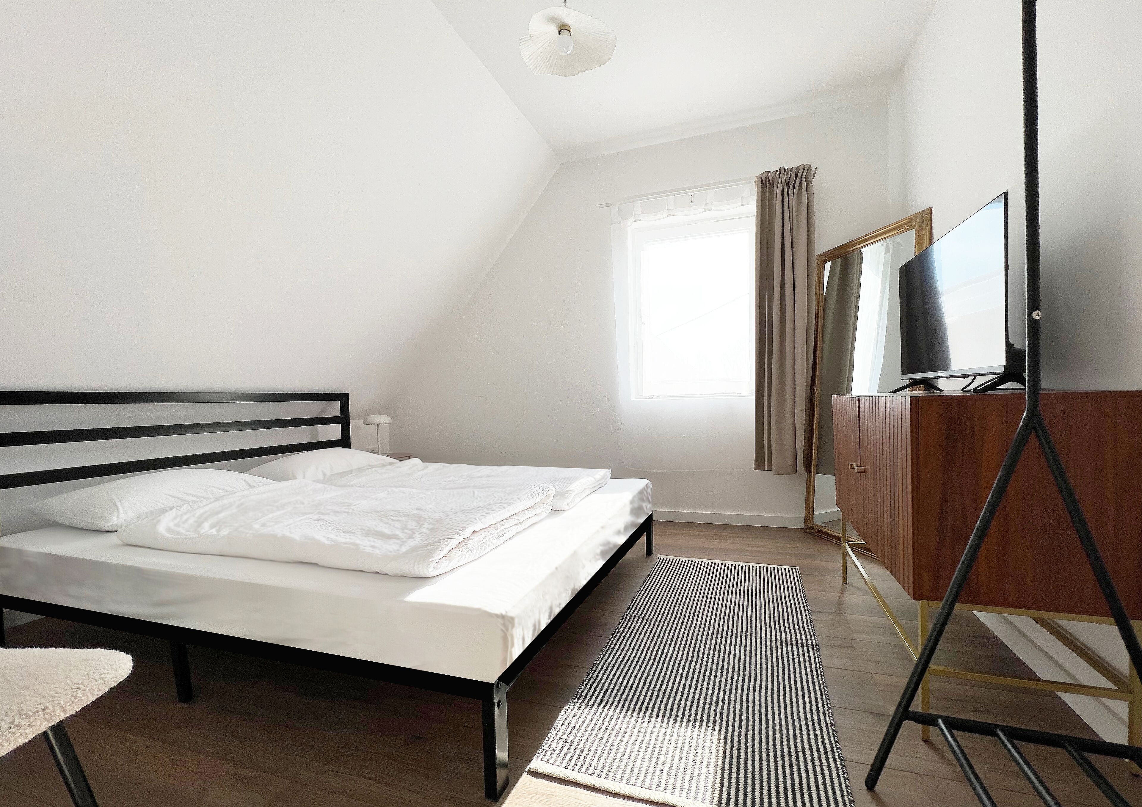 Basic Room | 1 bedroom, in-room safe, blackout drapes, free WiFi