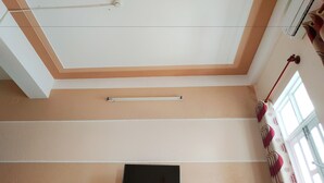 Dobbeltrom, balkong | Skrivebord og wi-fi (inkludert)
