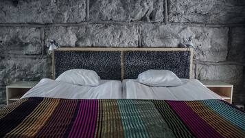 In-room safe, desk, free WiFi, bed sheets