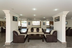 Lobby sitting area - Chronos Beach Akyarlar (Bodrum)