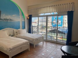 Quarto duplo standard | Wi-Fi de cortesia, roupa de cama