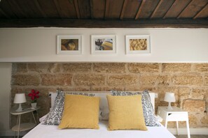 Suite Deluxe | Biancheria da letto di alta qualità, minibar, una cassaforte in camera