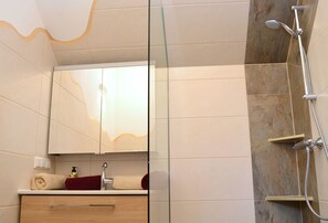 Appartement Économique (Lantschfeld) | Salle de bain