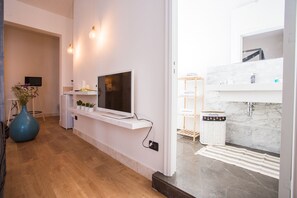 四人房 (Vento) | 高級寢具、迷你吧、書桌、熨斗/熨衫板