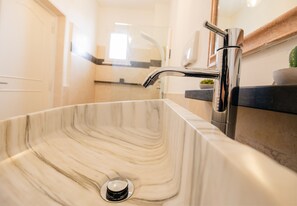 Literie de qualité supérieure, minibar, bureau
