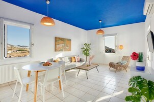 House, 2 Bedrooms | Living area