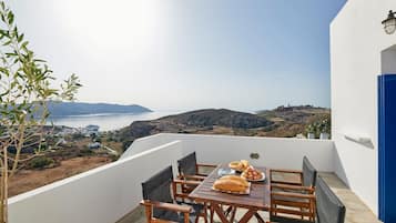 House, 2 Bedrooms | Terrace/patio